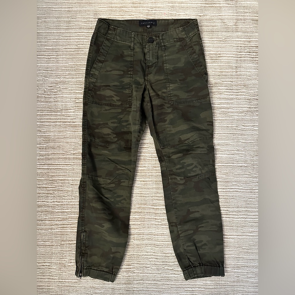 Sanctuary Cropped Camo Pants